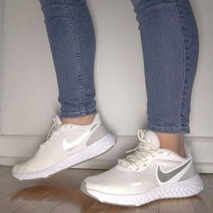 Nike gym shoes